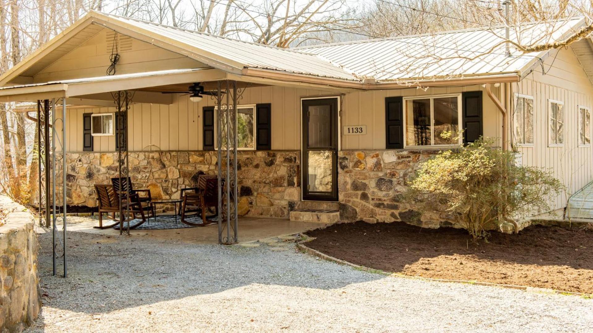 Little Smoky Retreat , 3 Bedroom , Close To Downtown Gatlinburg And Pigeon Forge Zewnętrze zdjęcie